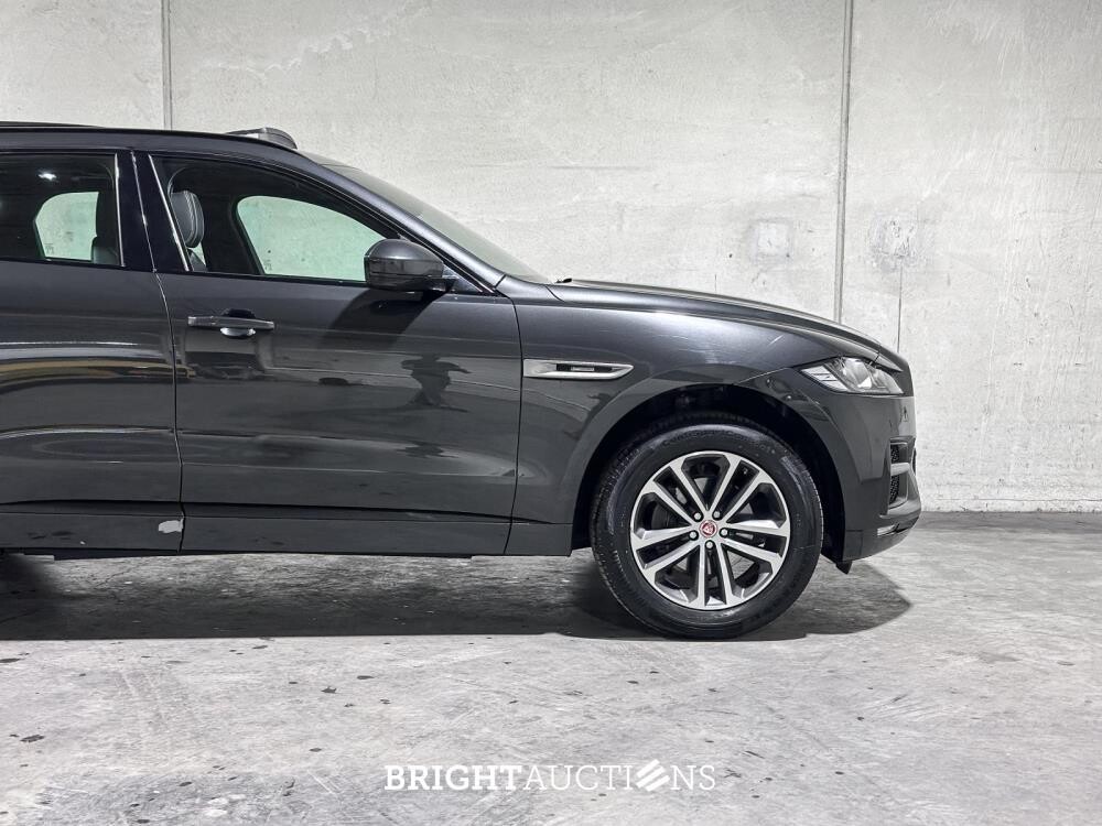 Jaguar F-PACE 2.0t AWD Portfolio 250pk 2019 (Origineel-NL), XH-556-V