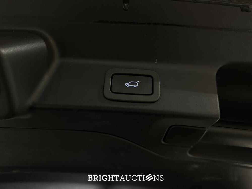 Jaguar F-PACE 2.0t AWD Portfolio 250pk 2019 (Origineel-NL), XH-556-V