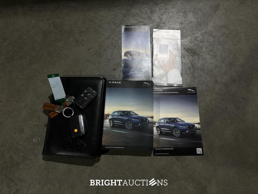 Jaguar F-PACE 2.0t AWD Portfolio 250pk 2019 (Origineel-NL), XH-556-V