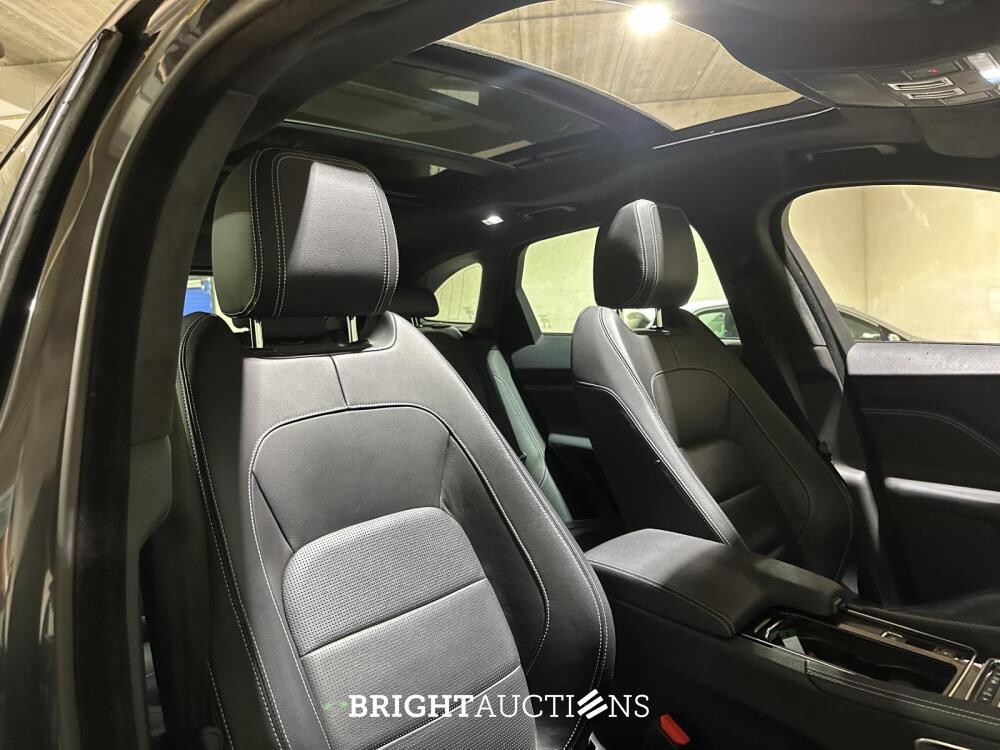 Jaguar F-PACE 2.0t AWD Portfolio 250pk 2019 (Origineel-NL), XH-556-V