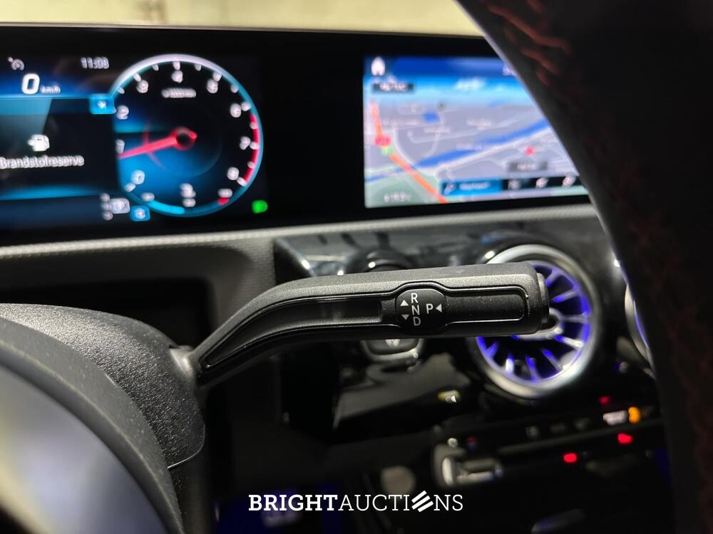 Mercedes-Benz A180 Limousine Premium Plus 136pk 2020, R-276-VV