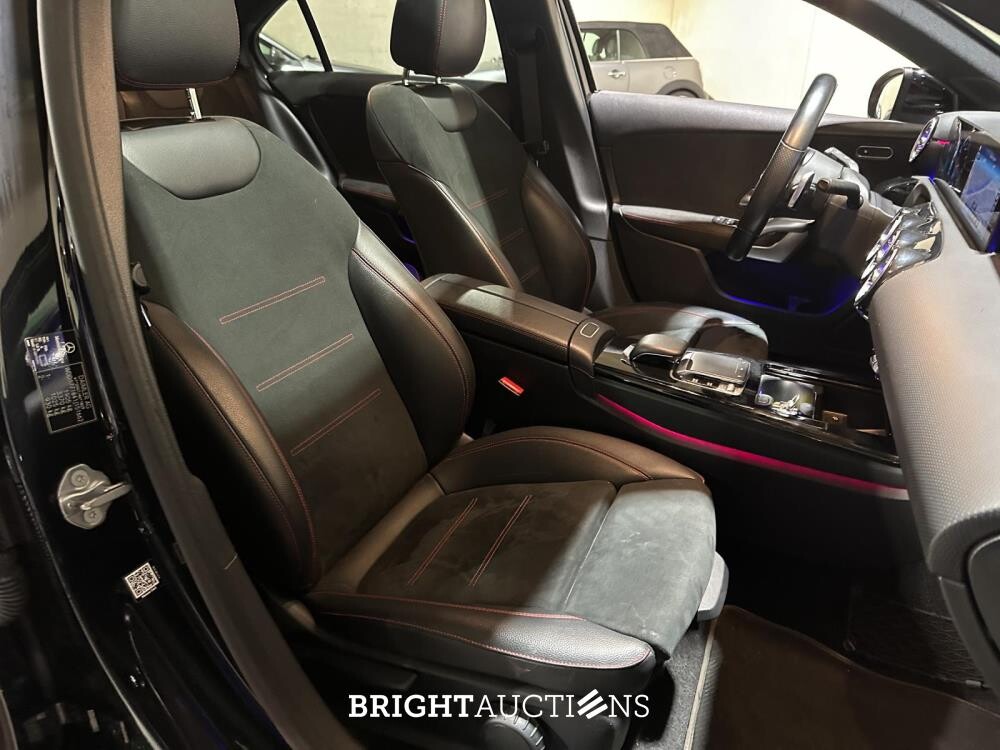 Mercedes-Benz A180 Limousine Premium Plus 136pk 2020, R-276-VV