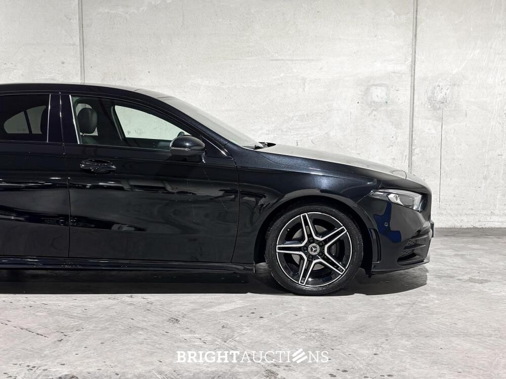 Mercedes-Benz A180 Limousine Premium Plus 136pk 2020, R-276-VV