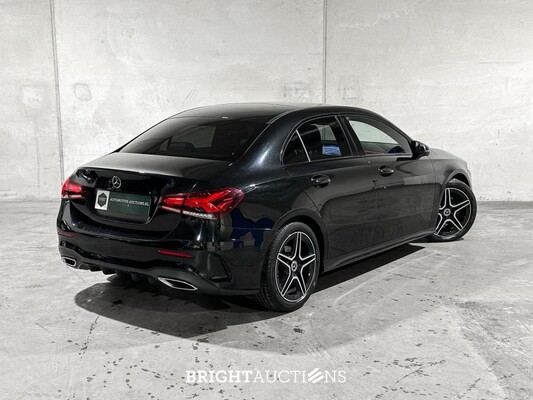 Mercedes-Benz A180 Limousine Premium Plus 136pk 2020, R-276-VV