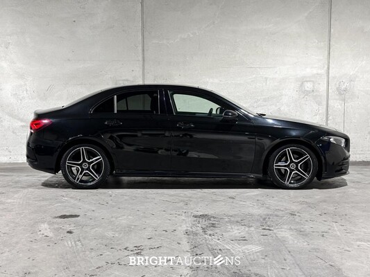 Mercedes-Benz A180 Limousine Premium Plus 136pk 2020, R-276-VV