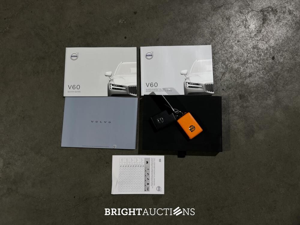 Volvo V60 2.0 B3 Momentum 163pk 2021 (Origineel-NL), K-658-LG
