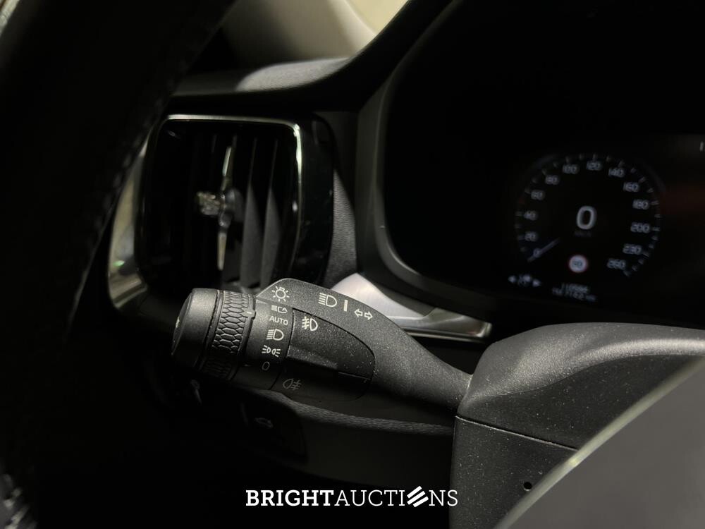 Volvo V60 2.0 B3 Momentum 163pk 2021 (Origineel-NL), K-658-LG