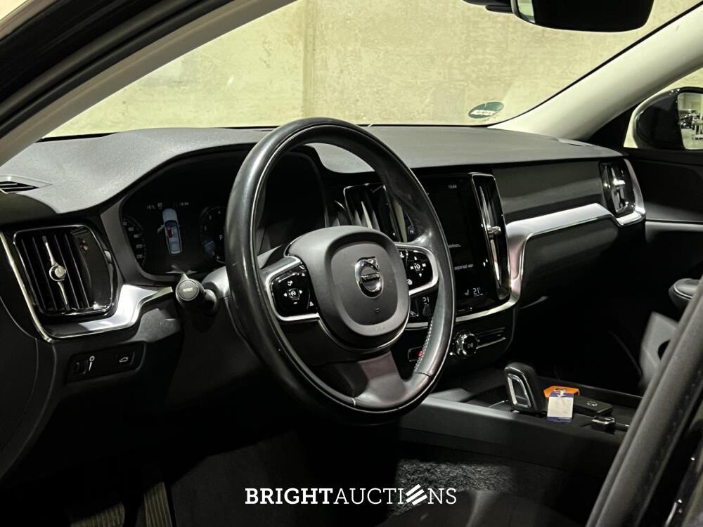 Volvo V60 2.0 B3 Momentum 163pk 2021 (Origineel-NL), K-658-LG