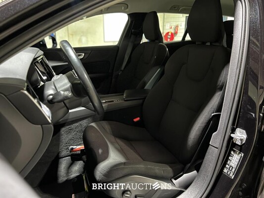 Volvo V60 2.0 B3 Momentum 163pk 2021 (Origineel-NL) K-658-LG