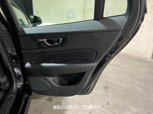 Volvo V60 2.0 B3 Momentum 163pk 2021 (Origineel-NL) K-658-LG
