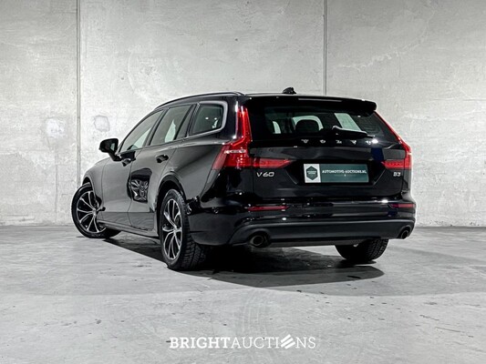 Volvo V60 2.0 B3 Momentum 163pk 2021 (Origineel-NL) K-658-LG