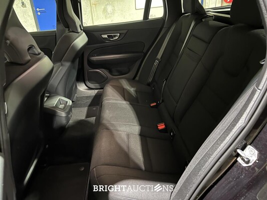 Volvo V60 2.0 B3 Momentum 163pk 2021 (Origineel-NL) K-658-LG