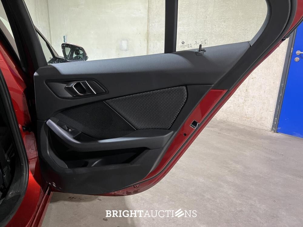 BMW 118i Business Edition 136pk 2022 (Origineel-NL) 1-serie F40, P-486-BZ