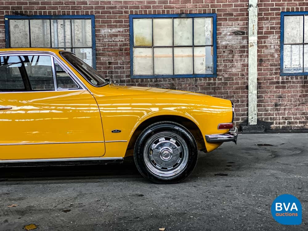 Volkswagen Karmann Ghia TC 1975 65pk, 77-YD-77