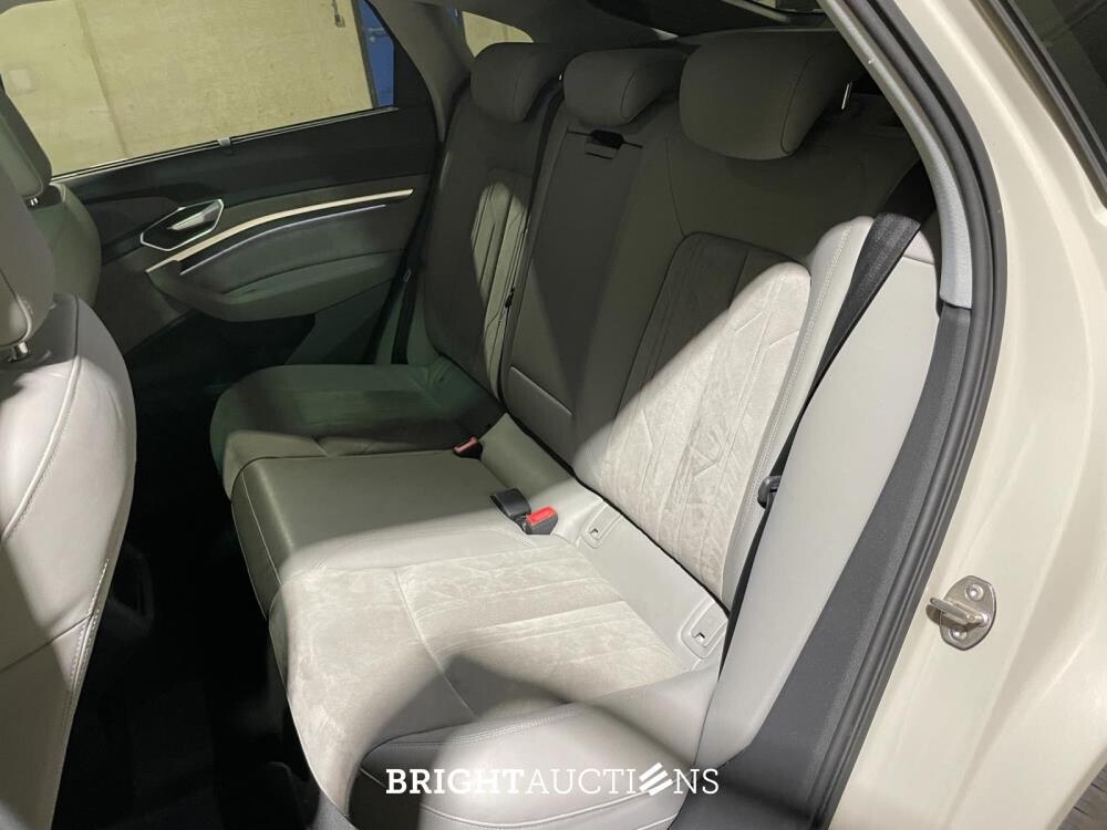 Audi e-tron Sportback 50 Quattro Edition 71 kWh 313pk 2020, P-245-JX