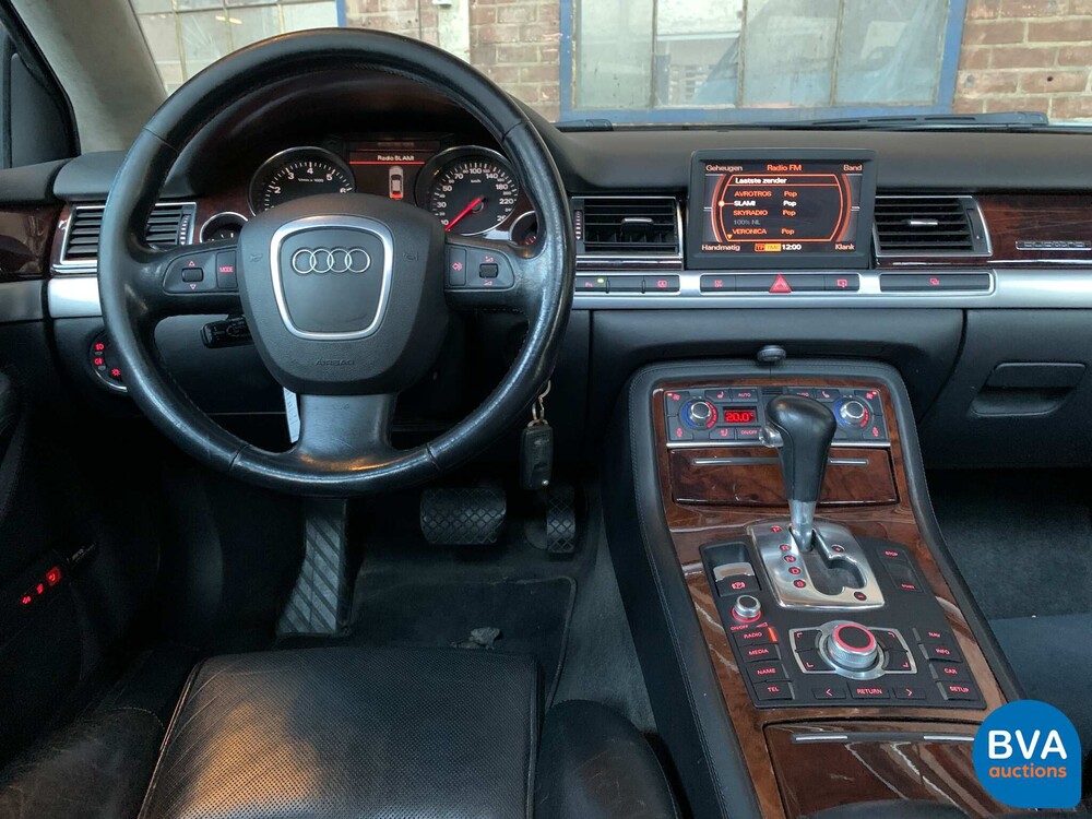 Audi A8 Lang 6.0 W12 Quattro Pro line 450pk 2004, 69-RD-NX