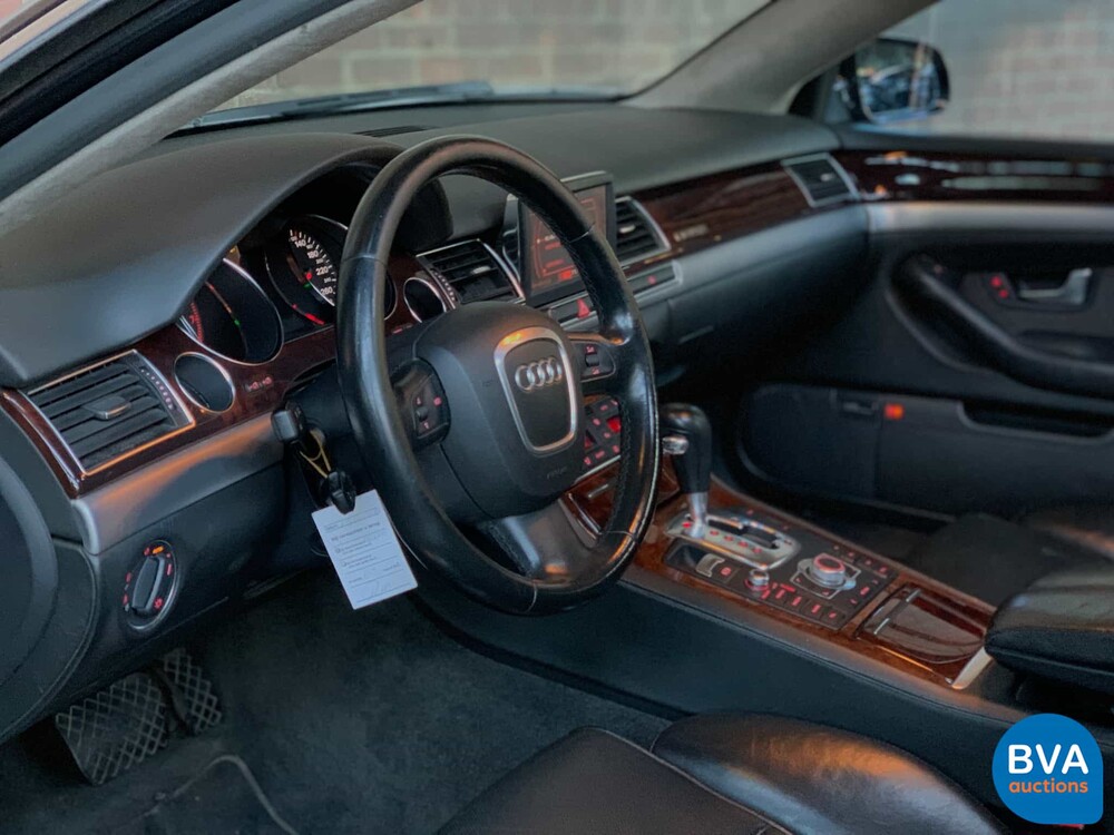 Audi A8 Lang 6.0 W12 Quattro Pro line 450pk 2004, 69-RD-NX