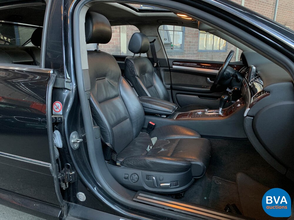 Audi A8 Lang 6.0 W12 Quattro Pro line 450pk 2004, 69-RD-NX