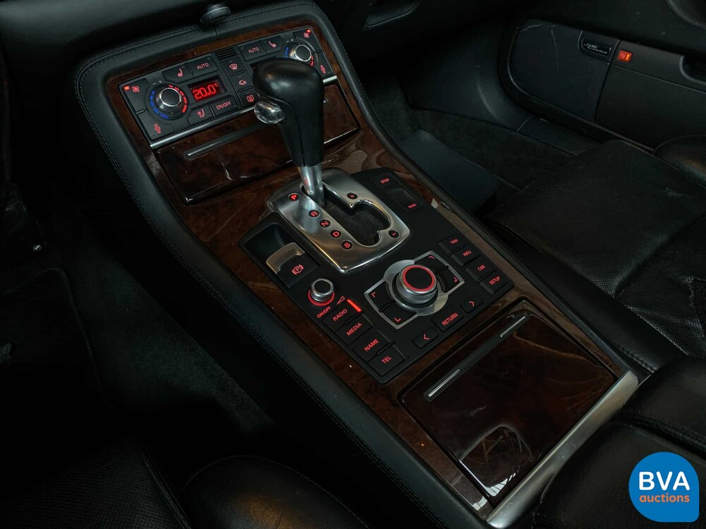 Audi A8 Lang 6.0 W12 Quattro Pro line 450pk 2004, 69-RD-NX