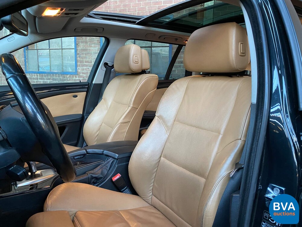BMW 5-serie Touring 525i Business Line 218pk 2008, 24-ZL-BD