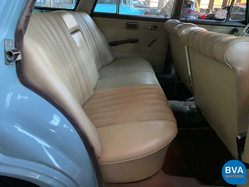Mercedes-Benz 230 W110 Sedan 120pk 1966, DE-24-94