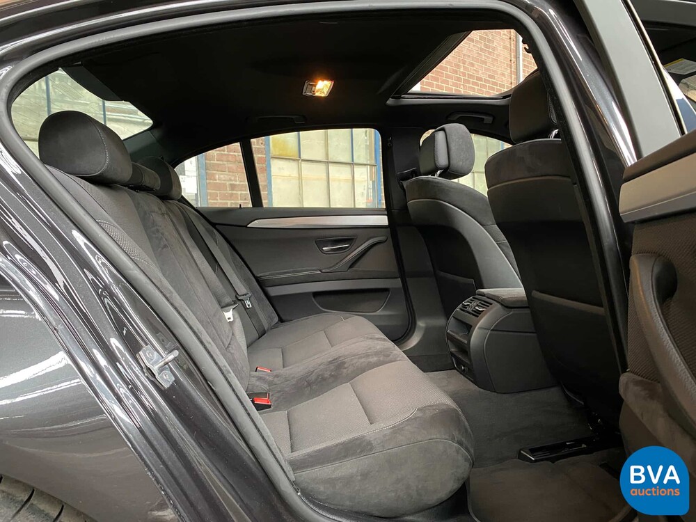BMW 528i Sedan M-Sport 245pk 5-Serie 2013 ORG-NL, 2-SFB-50