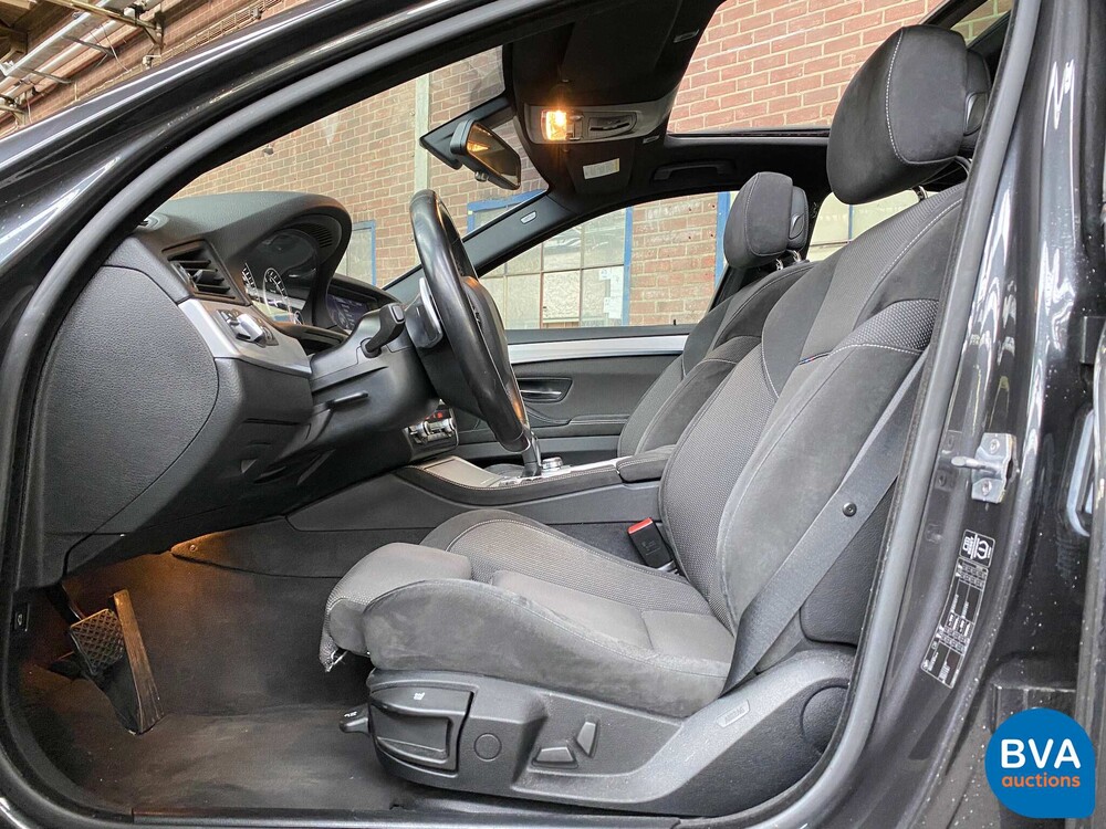 BMW 528i Sedan M-Sport 245pk 5-Serie 2013 ORG-NL, 2-SFB-50