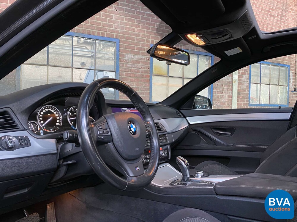BMW 528i Sedan M-Sport 245pk 5-Serie 2013 ORG-NL, 2-SFB-50