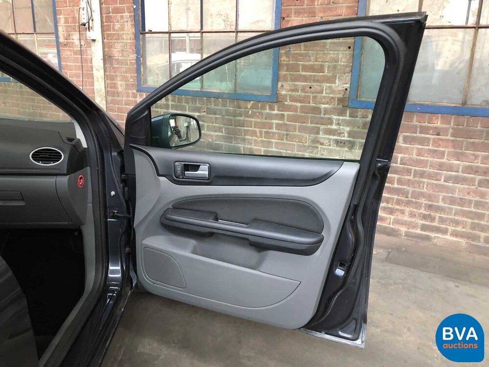 Ford Focus Wagon 1.6 Comfort 101pk 2010, PL-391-P