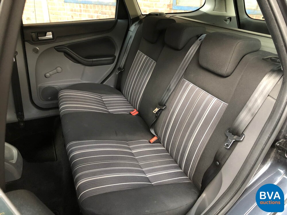 Ford Focus Wagon 1.6 Comfort 101pk 2010, PL-391-P