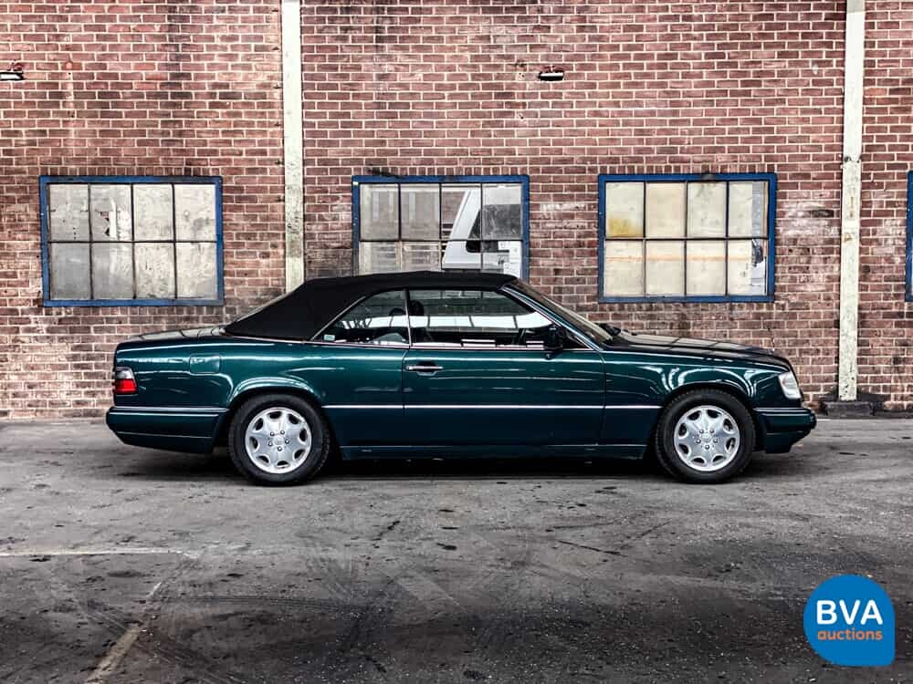 Mercedes-Benz E200 cabriolet W124 C 1995