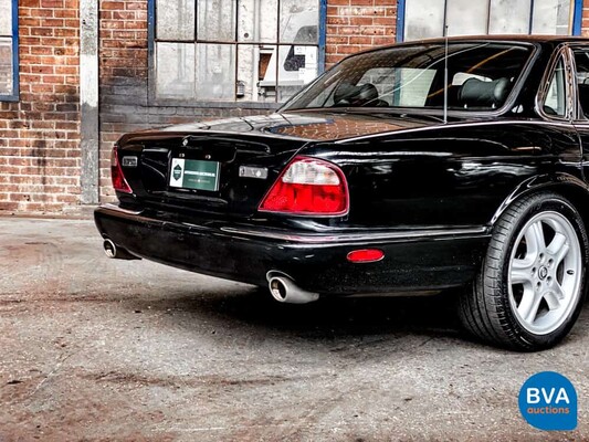 Jaguar XJR V8 363 PS 1998.
