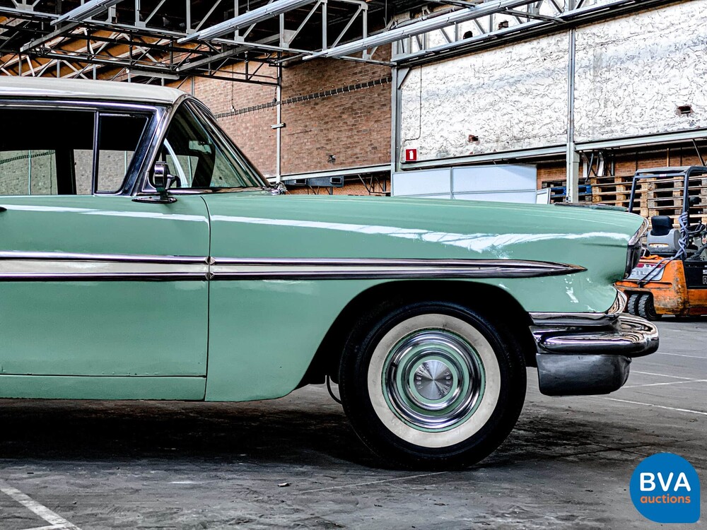 Pontiac Laurentian 1958.