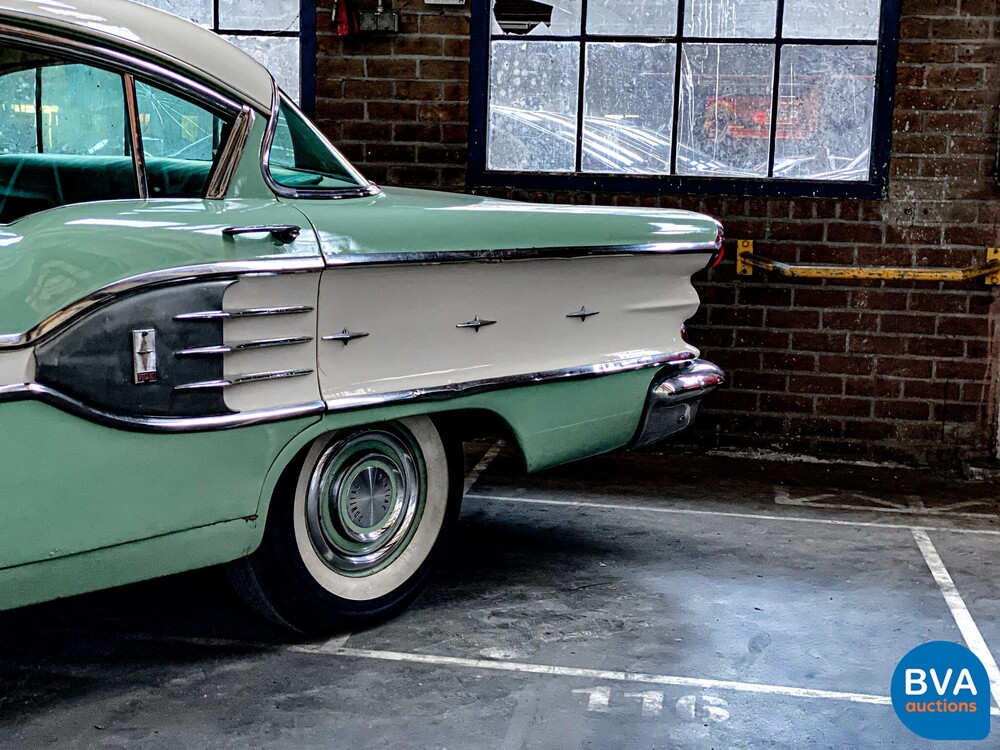Pontiac Laurentian 1958.