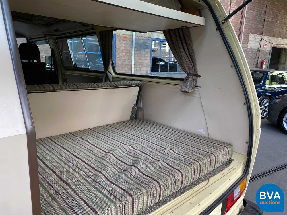 Volkswagen T3 Westfalia Camper Transporter 1982, J-680-JT
