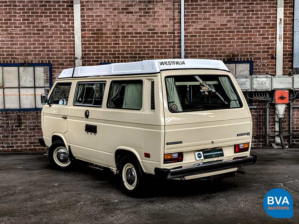 Volkswagen T3 Westfalia Camper Transporter 1982, J-680-JT