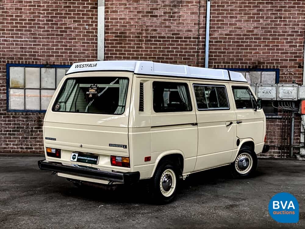 Volkswagen T3 Westfalia Camper Transporter 1982, J-680-JT