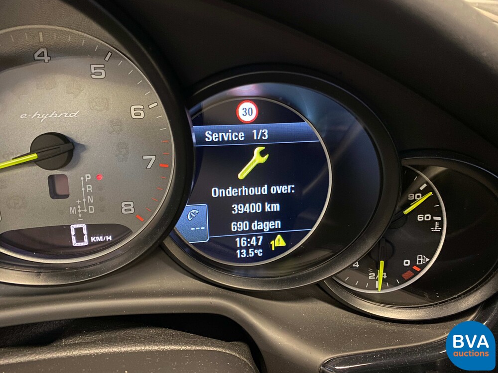 Porsche Panamera S3.0 E-Hybrid 416PS -Org.NL-2014, 2-TJN-08.
