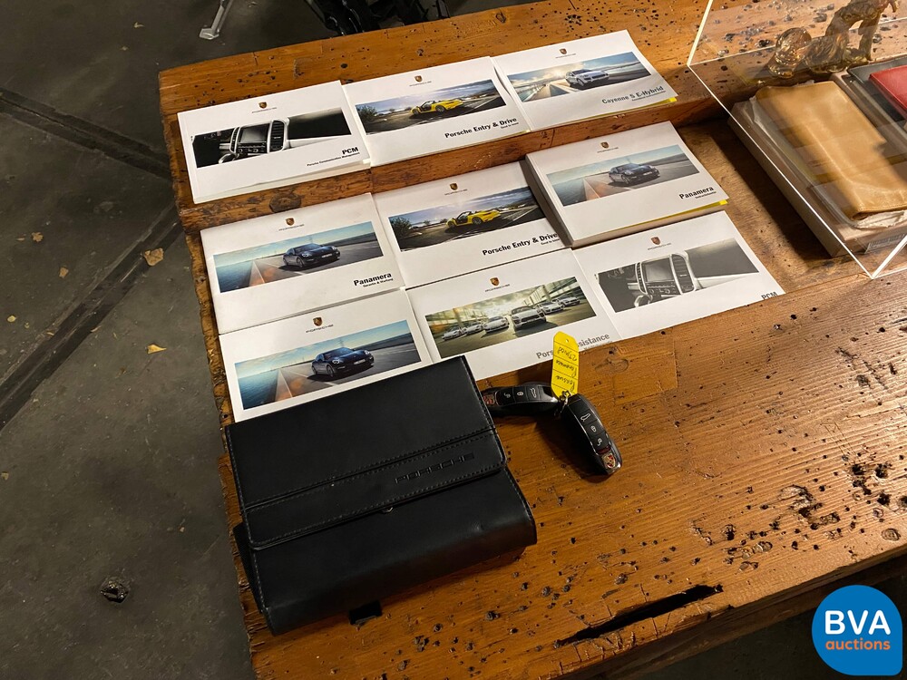 Porsche Panamera S3.0 E-Hybrid 416PS -Org.NL-2014, 2-TJN-08.