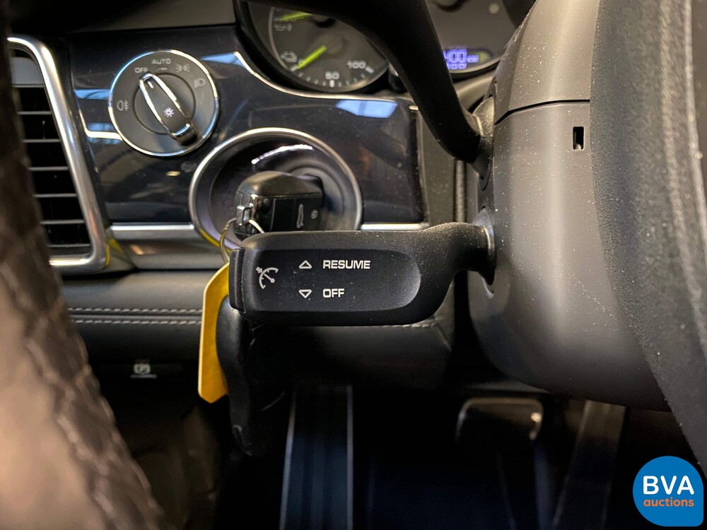 Porsche Panamera S3.0 E-Hybrid 416PS -Org.NL-2014, 2-TJN-08.