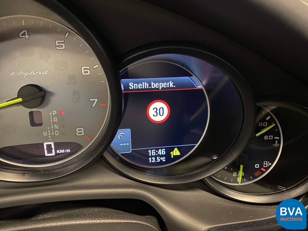 Porsche Panamera S3.0 E-Hybrid 416PS -Org.NL-2014, 2-TJN-08.