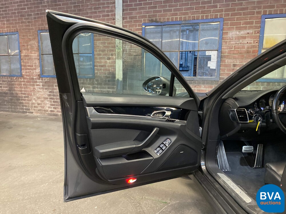 Porsche Panamera S3.0 E-Hybrid 416PS -Org.NL-2014, 2-TJN-08.