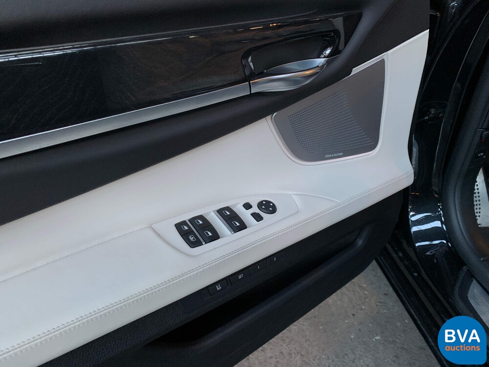 BMW 750d xDrive M-Sport Shadowline 7er 381PS 2015 -Org. NL-, GZ-666-K.