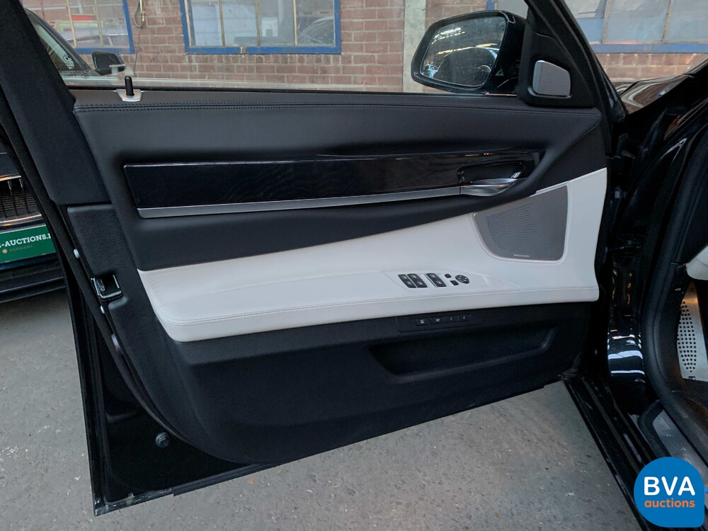 BMW 750d xDrive M-Sport Shadowline 7er 381PS 2015 -Org. NL-, GZ-666-K.