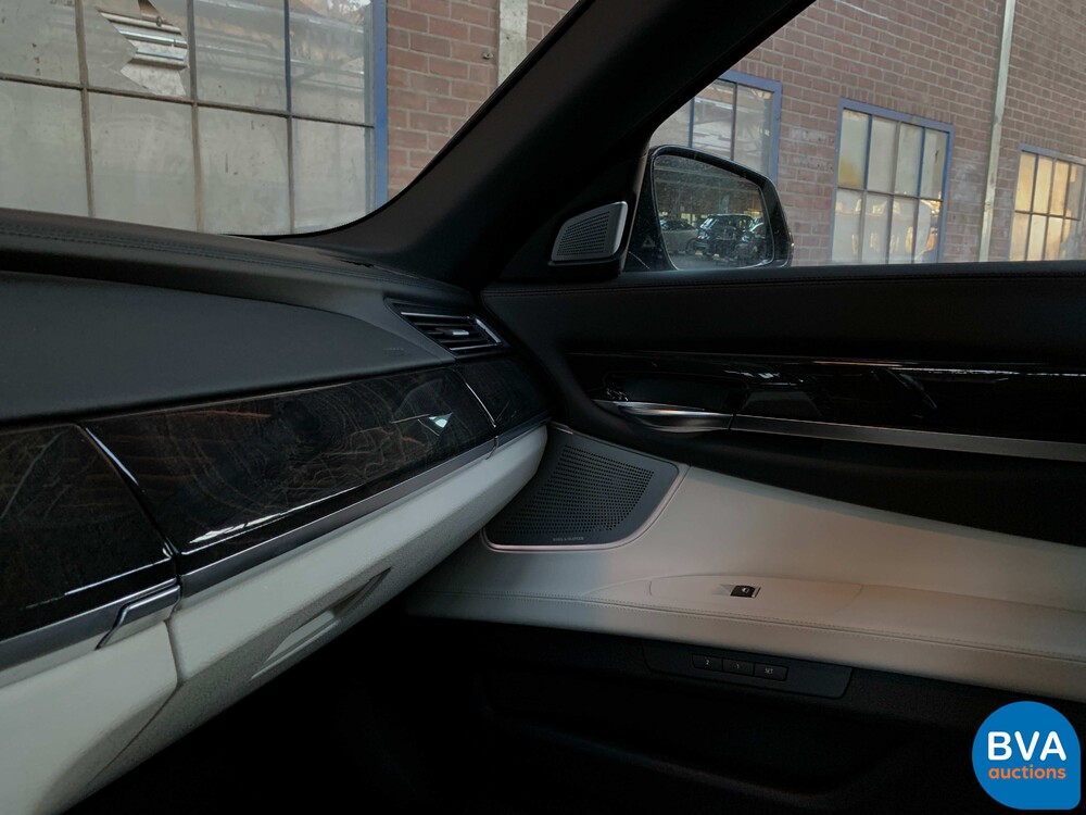BMW 750d xDrive M-Sport Shadowline 7er 381PS 2015 -Org. NL-, GZ-666-K.