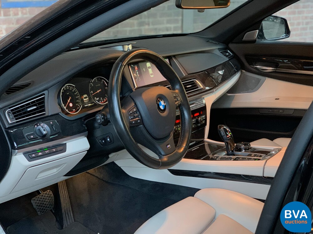 BMW 750d xDrive M-Sport Shadowline 7er 381PS 2015 -Org. NL-, GZ-666-K.