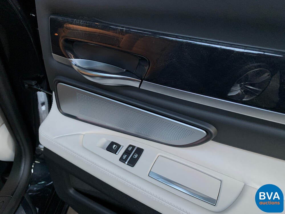 BMW 750d xDrive M-Sport Shadowline 7er 381PS 2015 -Org. NL-, GZ-666-K.