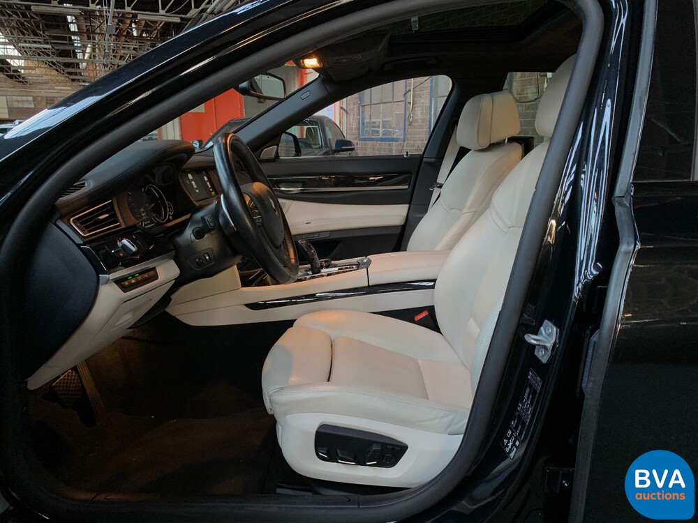 BMW 750d xDrive M-Sport Shadowline 7er 381PS 2015 -Org. NL-, GZ-666-K.