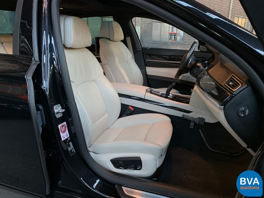 BMW 750d xDrive M-Sport Shadowline 7er 381PS 2015 -Org. NL-, GZ-666-K.