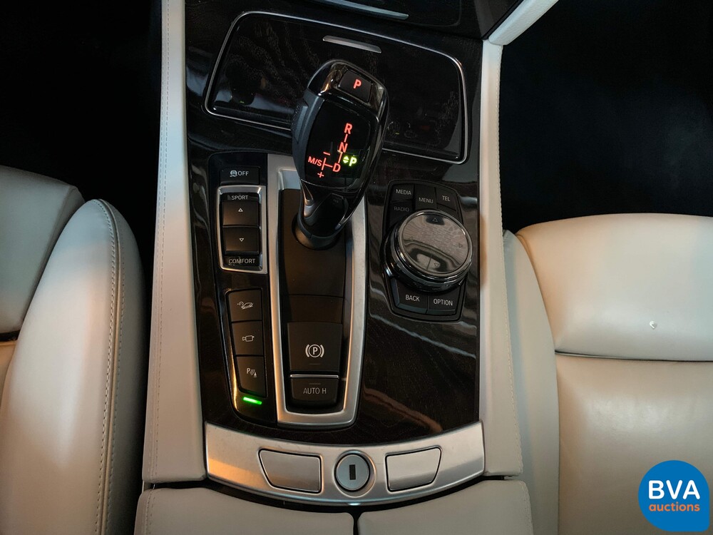 BMW 750d xDrive M-Sport Shadowline 7er 381PS 2015 -Org. NL-, GZ-666-K.